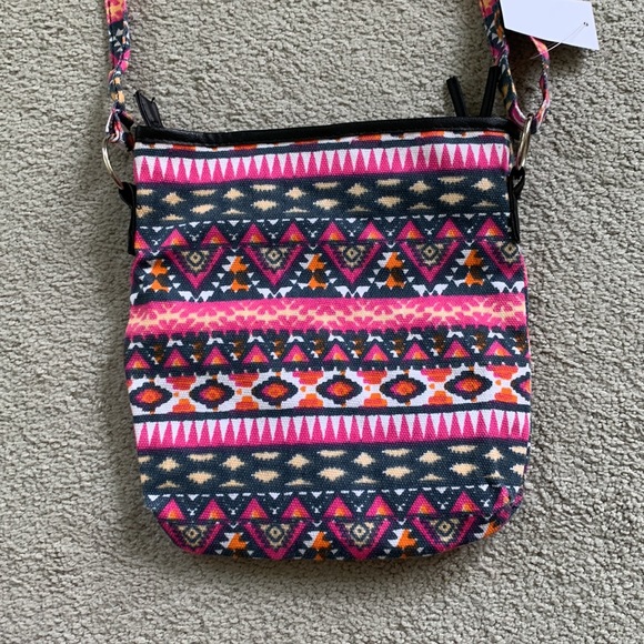 Should Bag with Tribal Print (NWT) - Picture 4 of 6